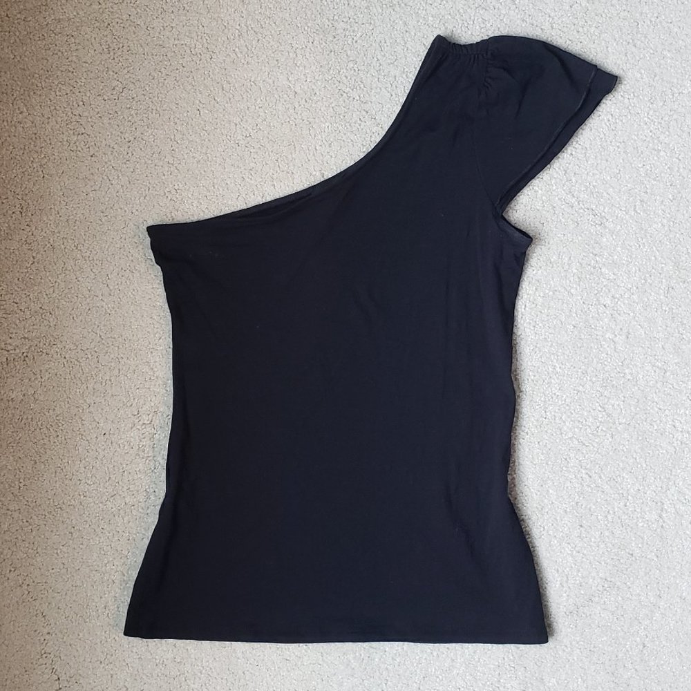 Express black one-shoulder shirt. XS